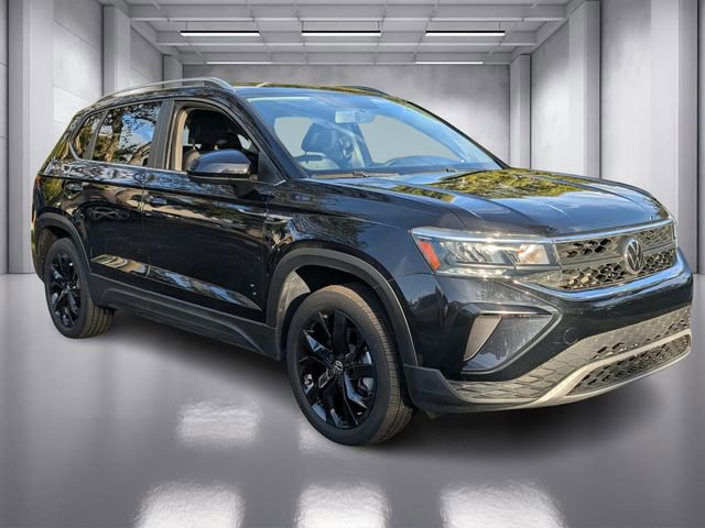 Used 2022 Volkswagen Taos SE image 3