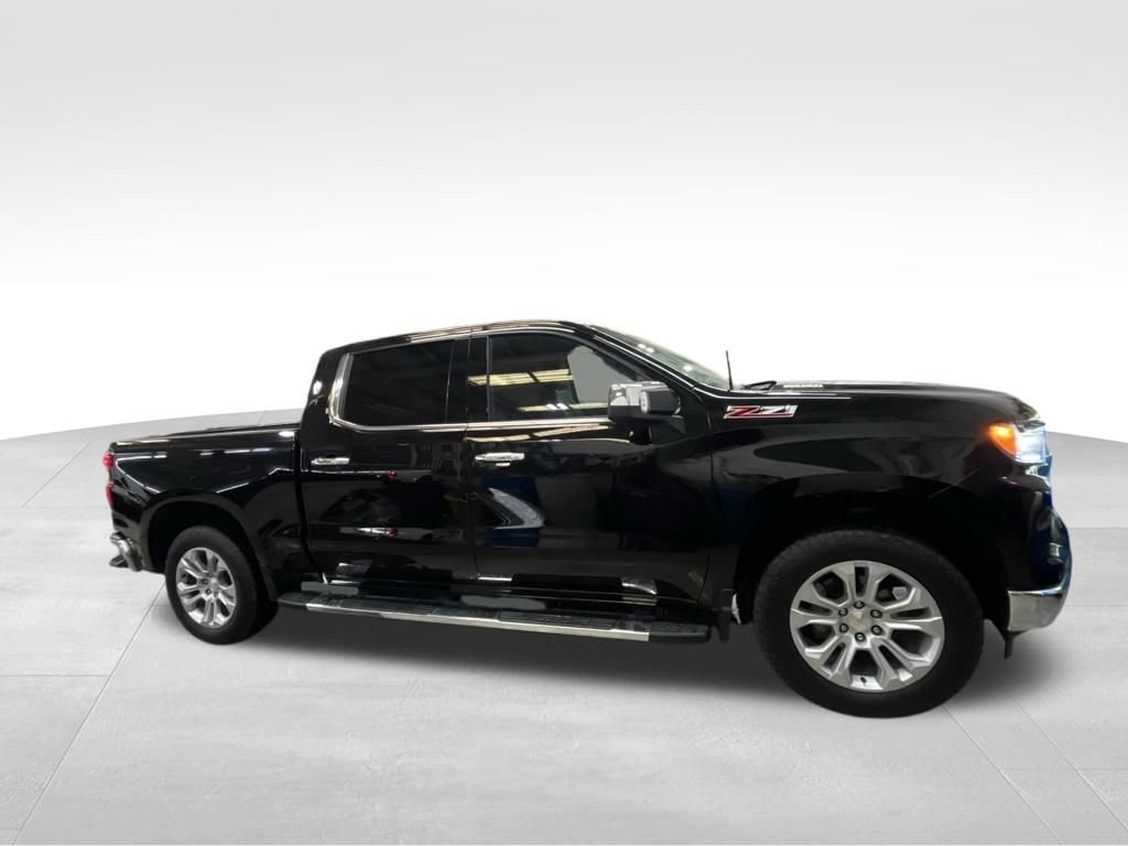 Used 2025 Chevrolet Silverado 1500 LTZ w/ LTZ Premium Package AWD/4WD image 6