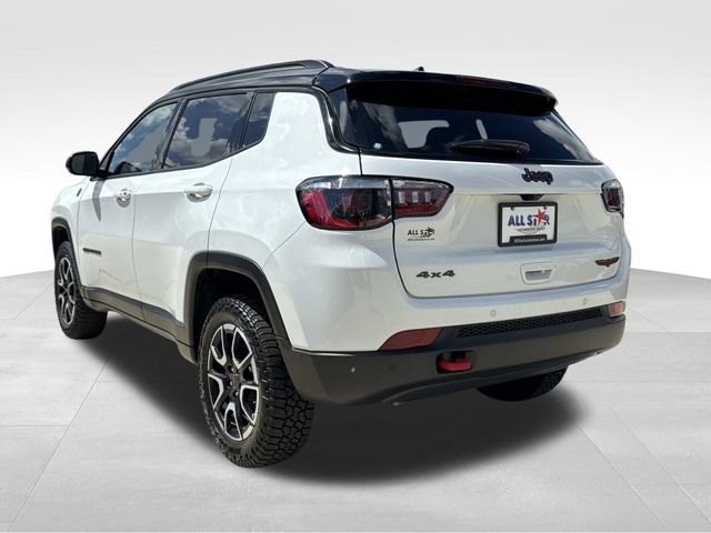 Used 2025 Jeep Compass Trailhawk image 7