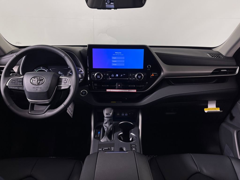 New 2026 Toyota Highlander XLE image 14