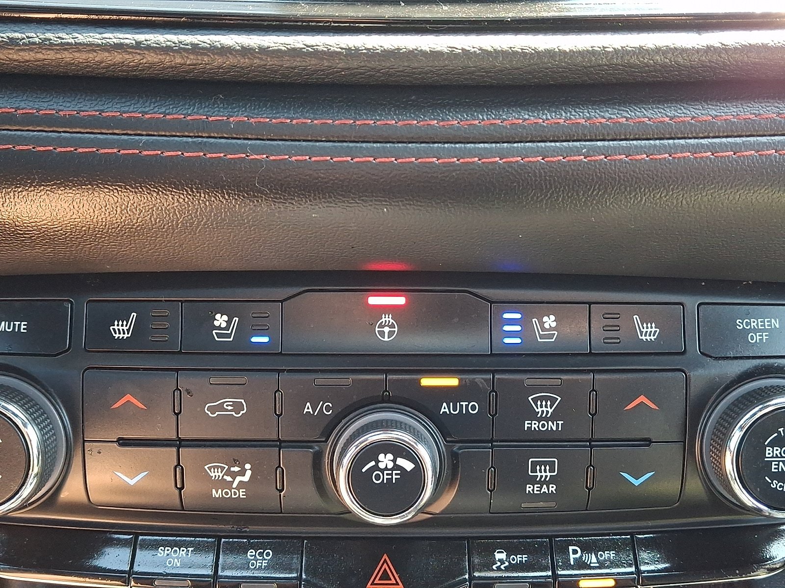 Used 2023 Dodge Durango R/T AWD/4WD image 24