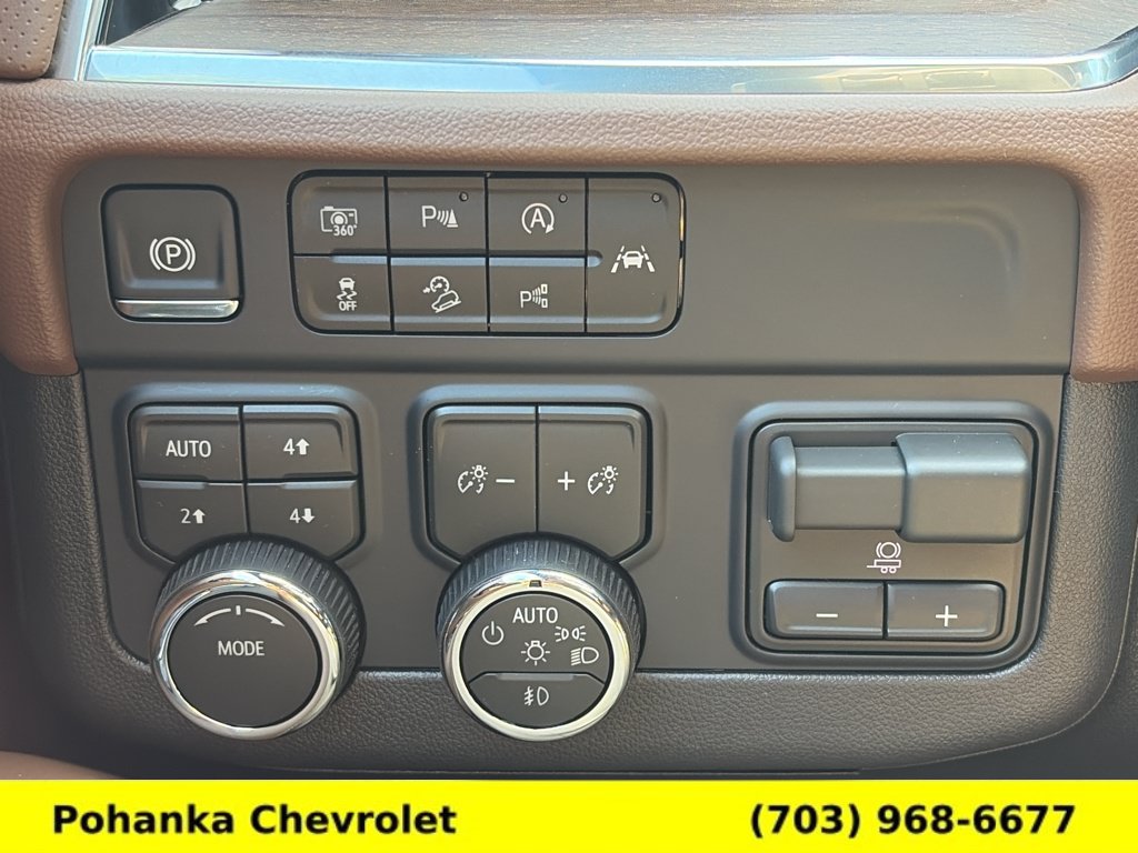 New 2026 Chevrolet Suburban High Country w/ Sun And Tow Package AWD/4WD image 14