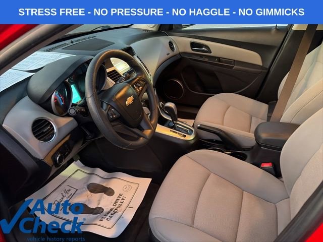 Used 2016 Chevrolet Cruze LT w/ Sun And Sound Package image 10