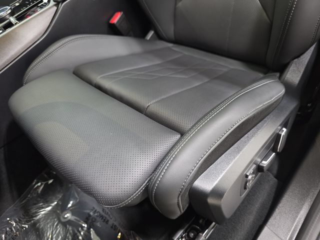 Certified 2026 BMW X3 xDrive30i w/ M Sport Package AWD/4WD image 24