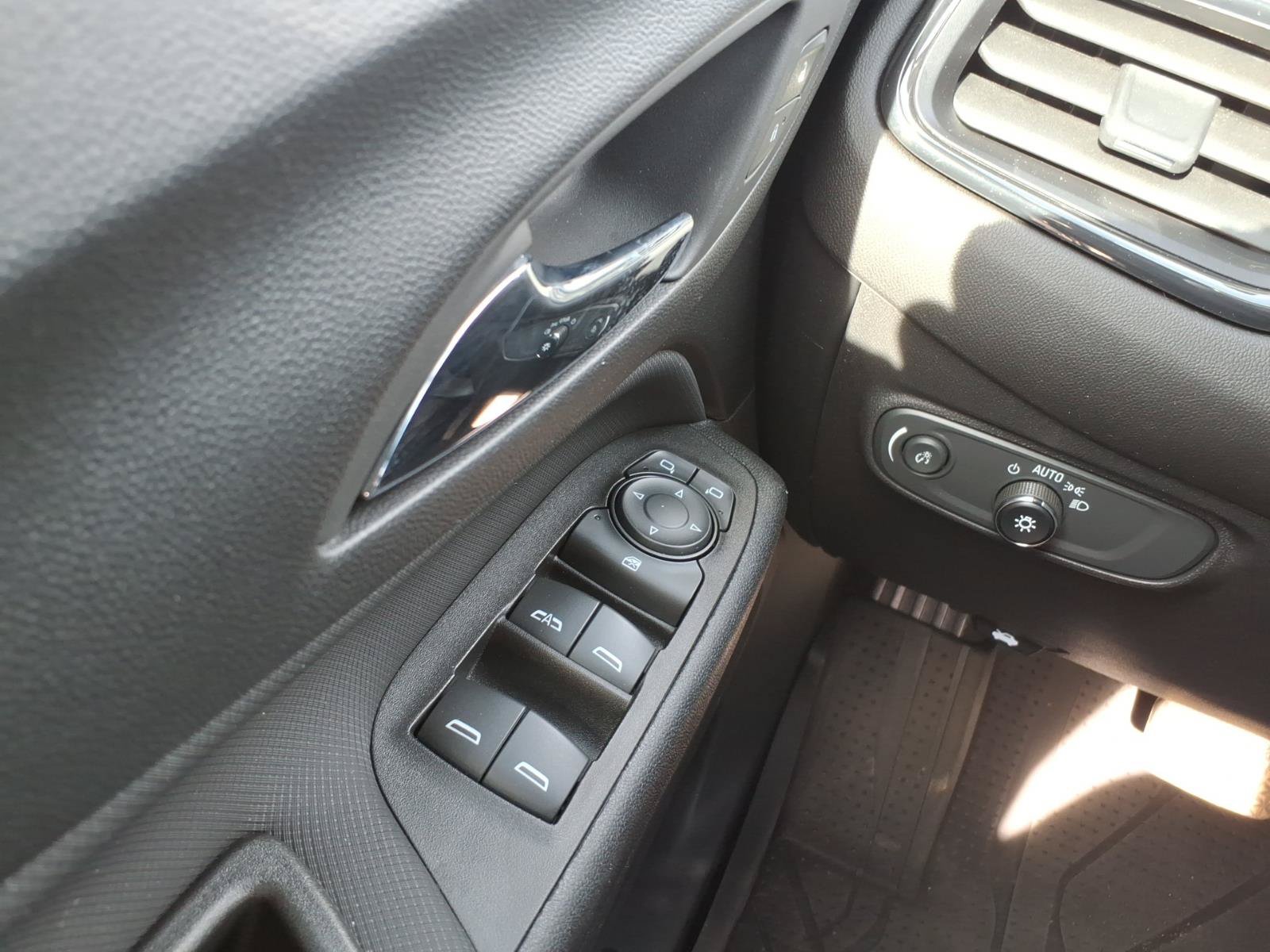Used 2023 Chevrolet Equinox RS w/ RS Leather Package AWD/4WD image 22
