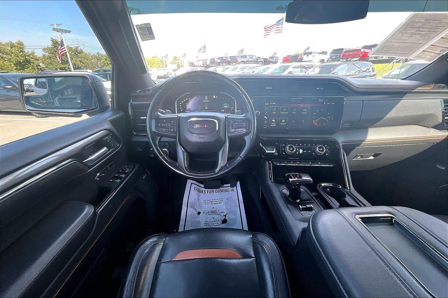 Used 2022 GMC Sierra 1500 AT4 w/ AT4 Preferred Package AWD/4WD image 2