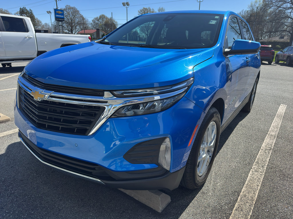 Used 2024 Chevrolet Equinox LT w/ LPO, Floor Liner Package image 1