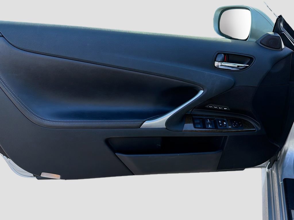 Used 2015 Lexus IS 250C w/ Luxury Package image 21