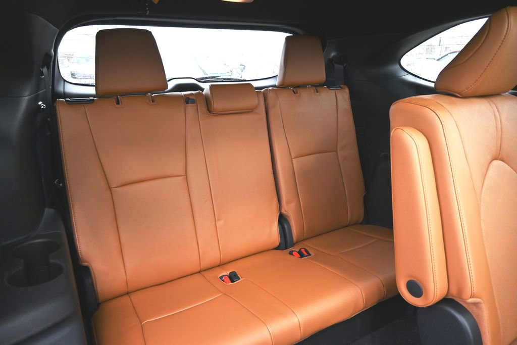 New 2026 Toyota Highlander Platinum image 19