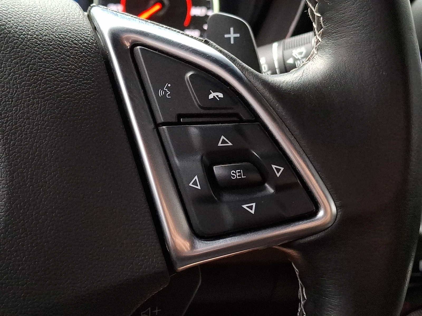Used 2021 Chevrolet Camaro LT RWD image 18