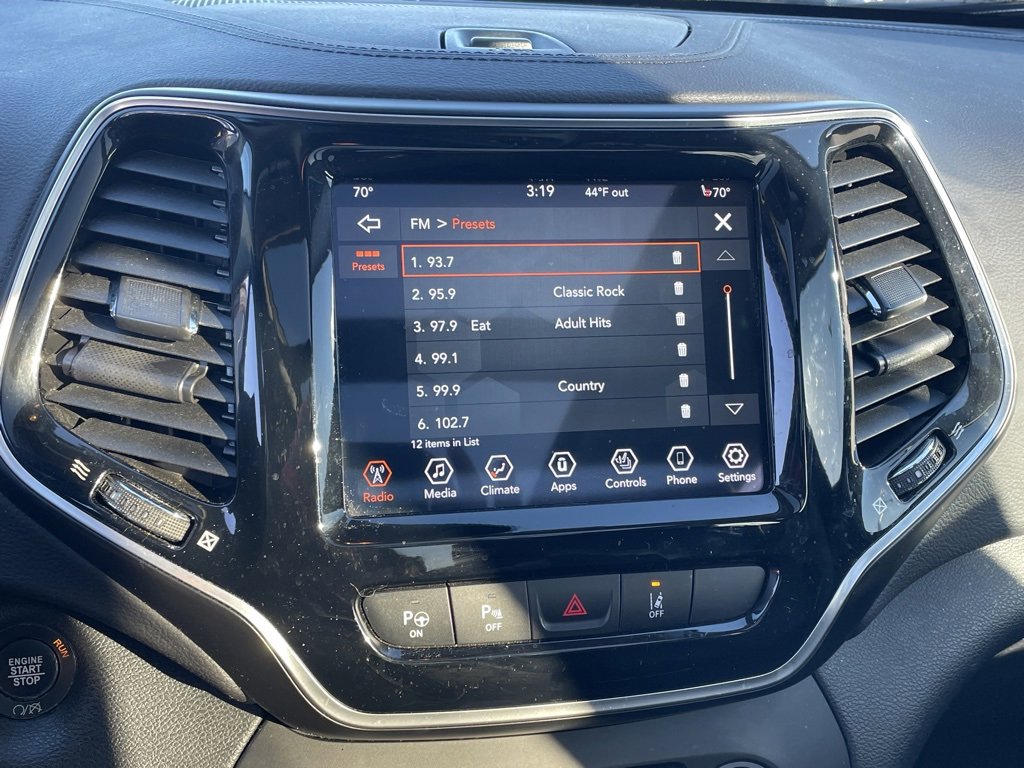 Used 2022 Jeep Cherokee Limited image 14