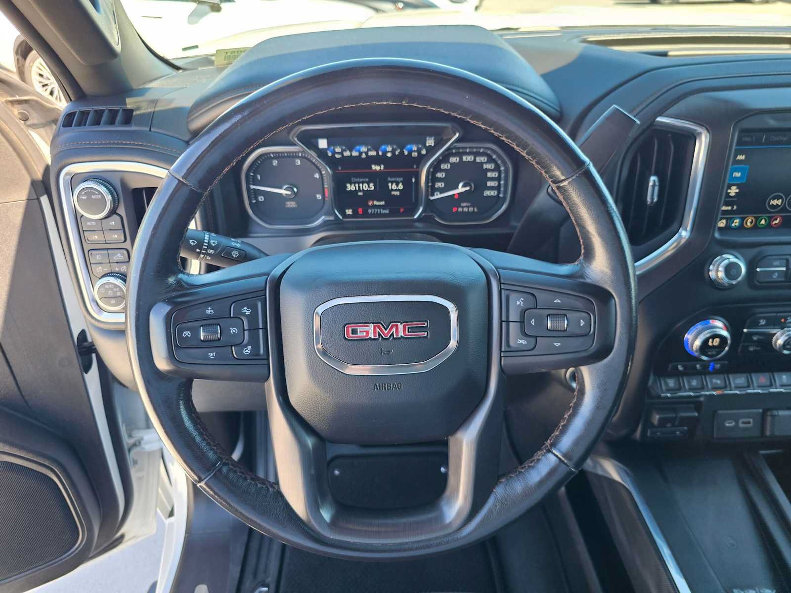 Used 2021 GMC Sierra 2500 AT4 w/ AT4 Preferred Package AWD/4WD image 23