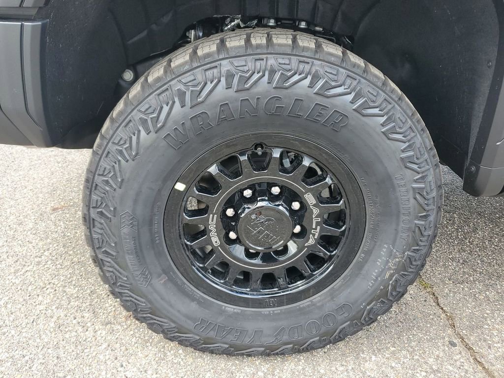 New 2026 GMC Sierra 2500 AT4X w/ AT4X AEV Edition image 34