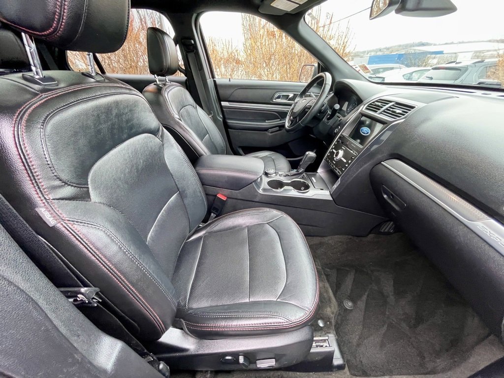 Used 2018 Ford Explorer Sport w/ Ford Safe & Smart Package image 14