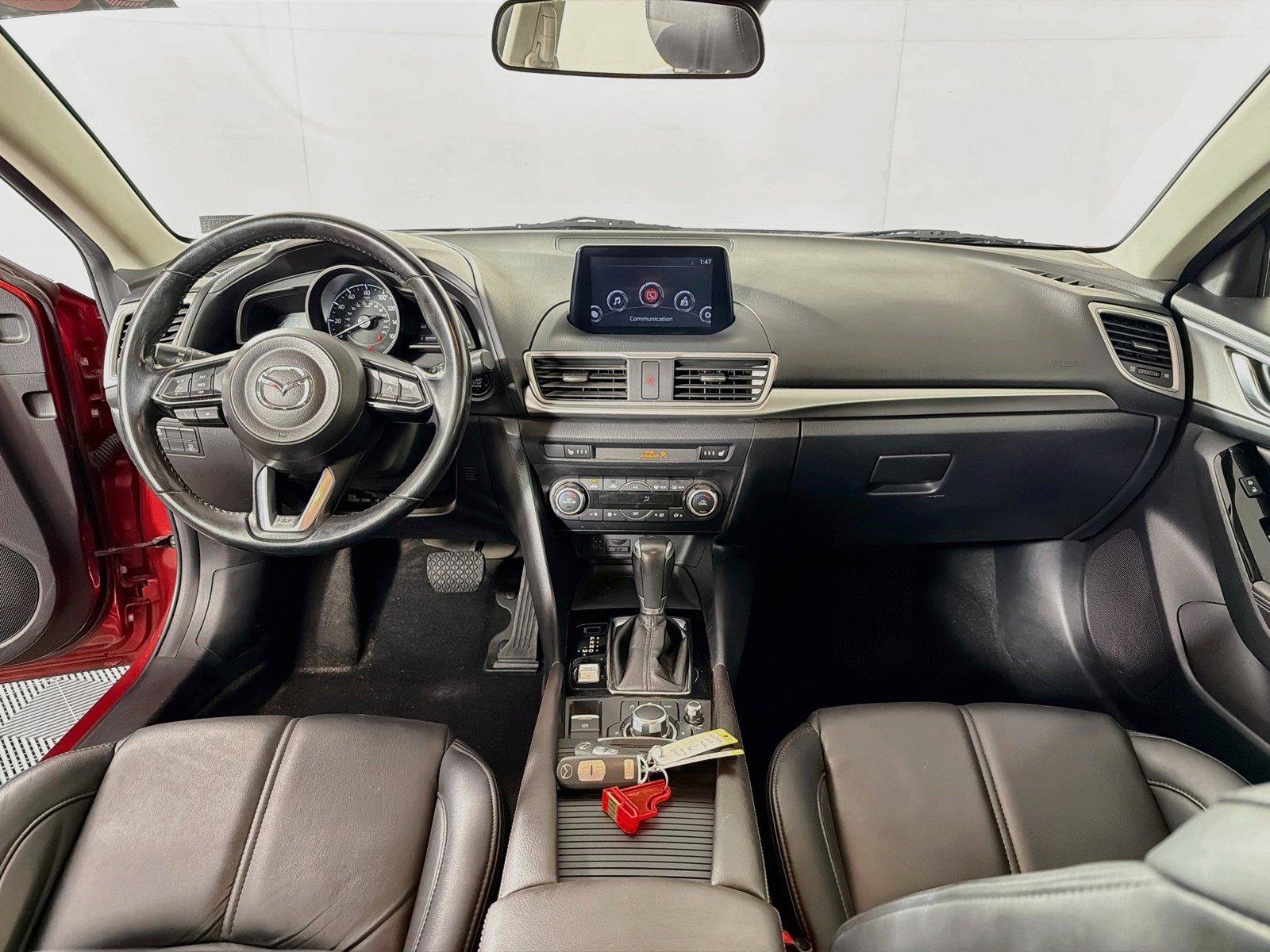 Used 2018 MAZDA MAZDA3 Touring FWD image 26