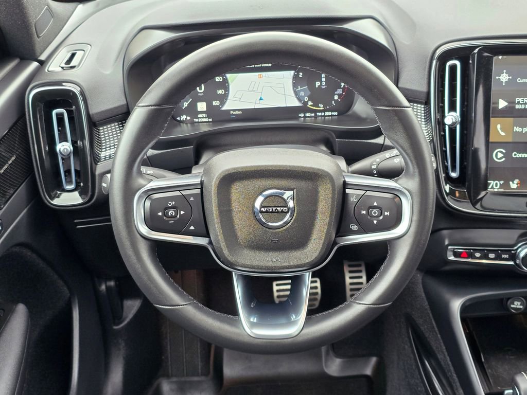 Used 2022 Volvo XC40 T5 R-Design w/ Advanced Package AWD/4WD image 17