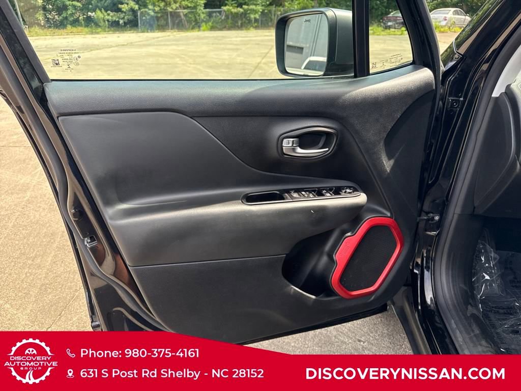 Used 2020 Jeep Renegade Trailhawk image 15