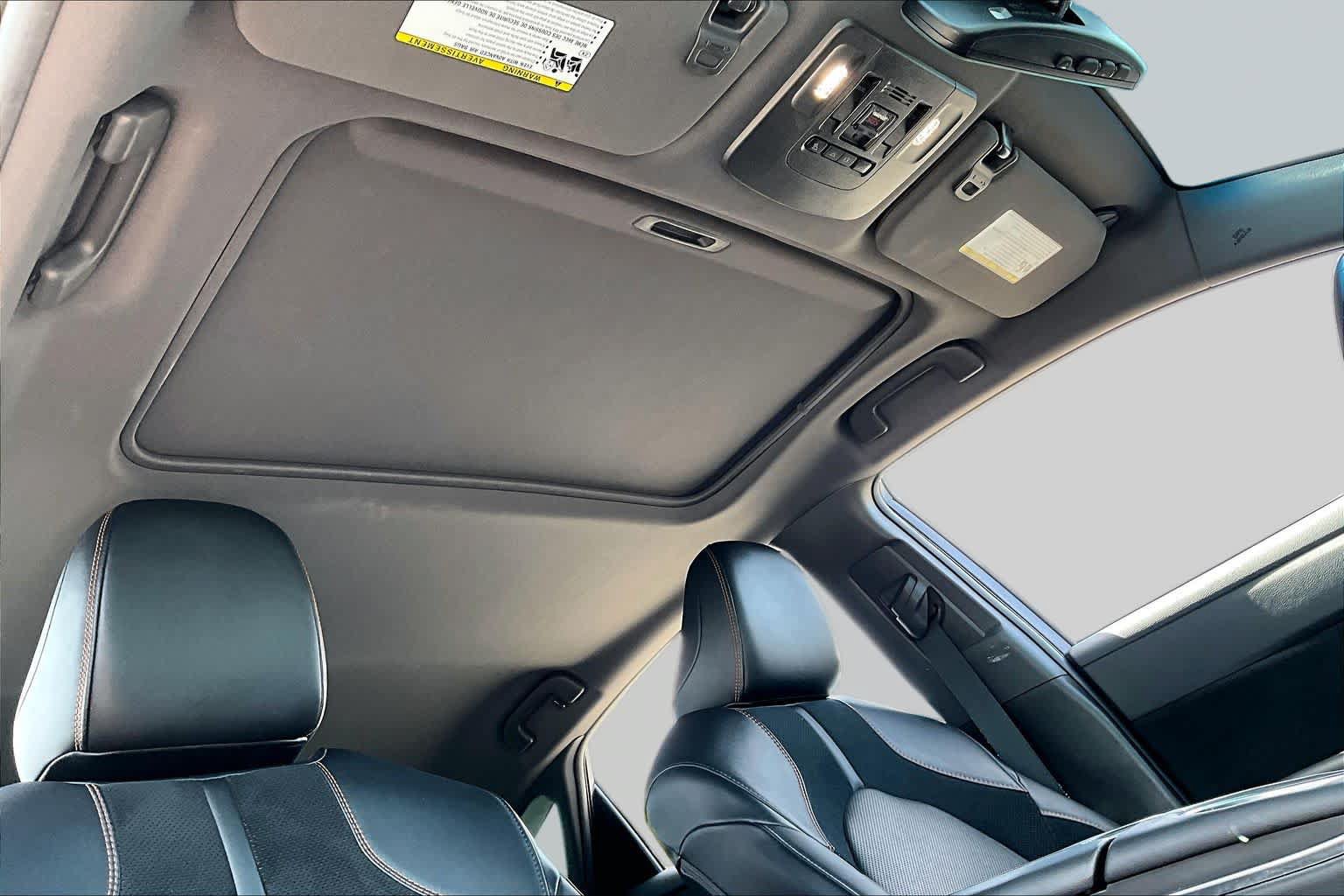 Used 2019 Toyota Avalon XSE FWD image 13