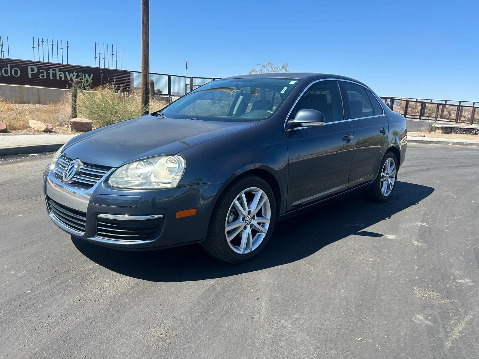 Used 2006 Volkswagen Jetta TDI FWD image 1