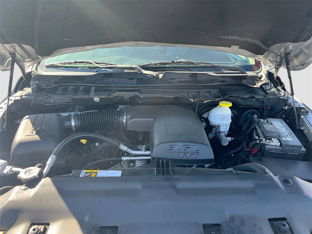 Used 2021 RAM 1500 Classic SLT image 29