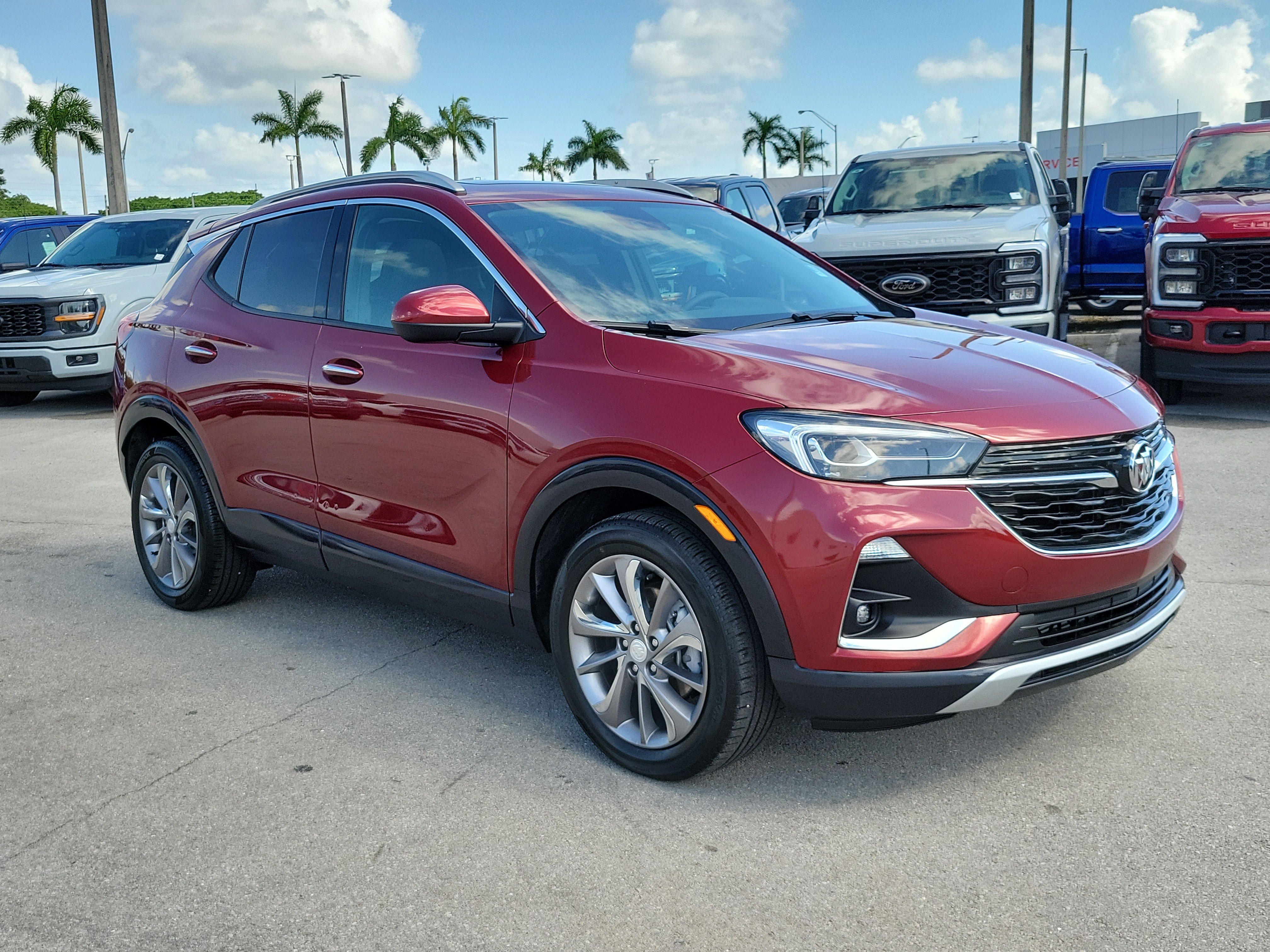 Used 2023 Buick Encore GX Essence w/ Experience Buick Package FWD image 3