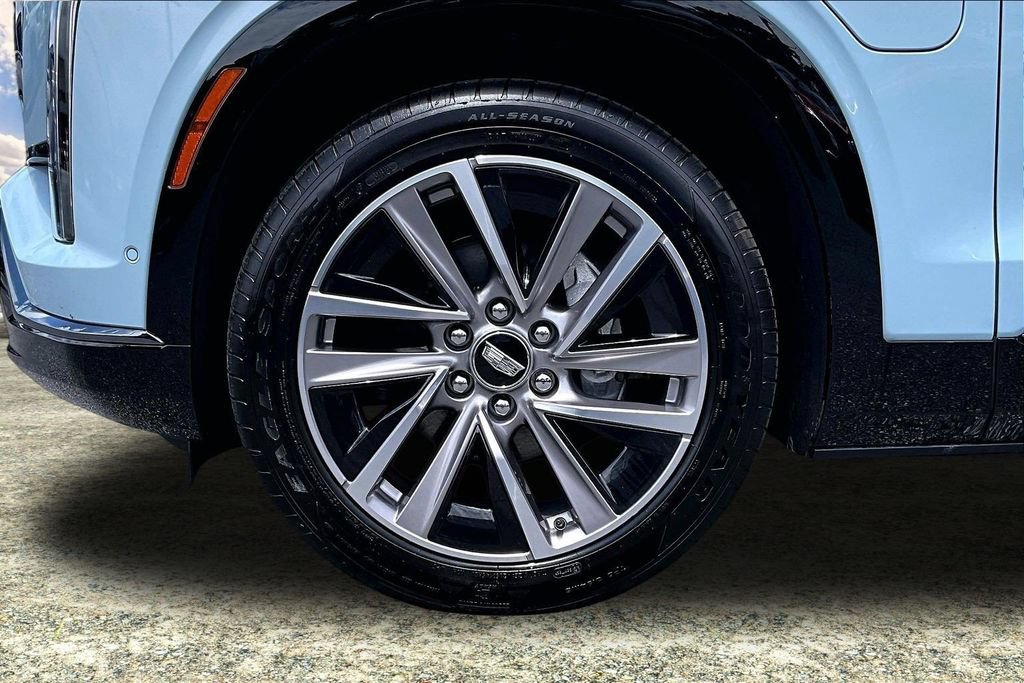 Certified 2026 Cadillac Vistiq Premium Luxury w/ LPO, Floor Liner Package AWD/4WD image 35