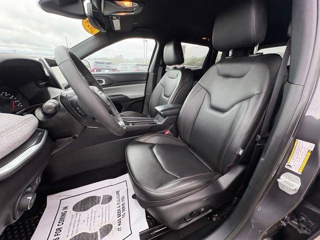 Used 2024 Jeep Compass Latitude AWD/4WD image 26
