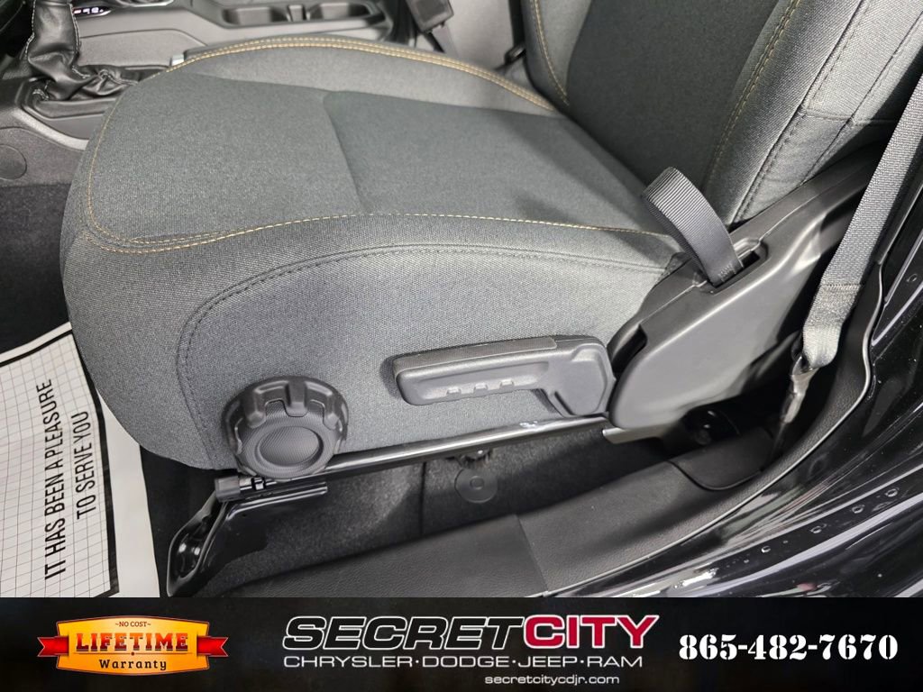 New 2025 Jeep Gladiator Sport AWD/4WD image 14