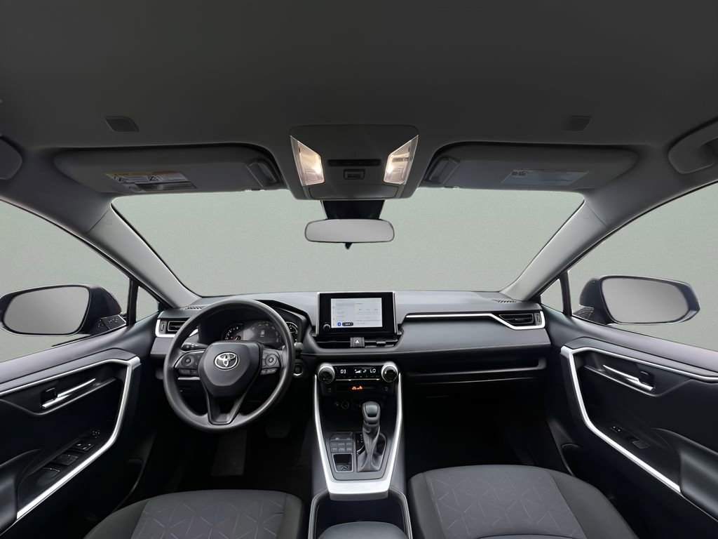 Used 2025 Toyota RAV4 XLE AWD/4WD image 9