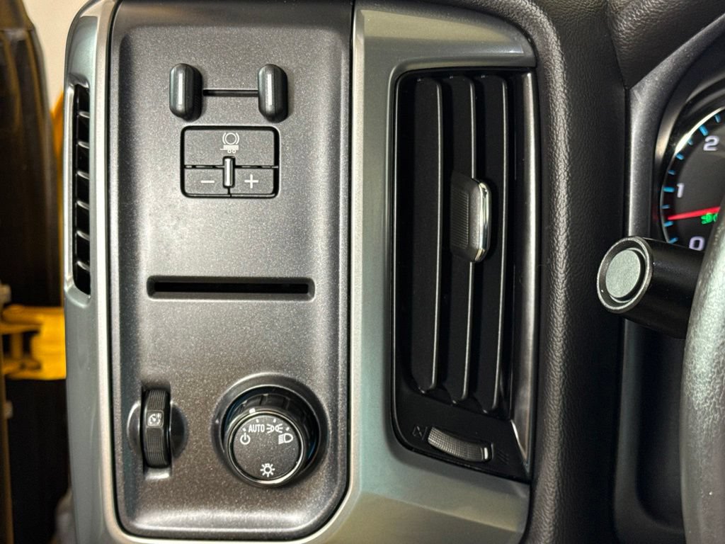 Used 2015 Chevrolet Silverado 1500 LT w/ Trailering Package RWD image 25