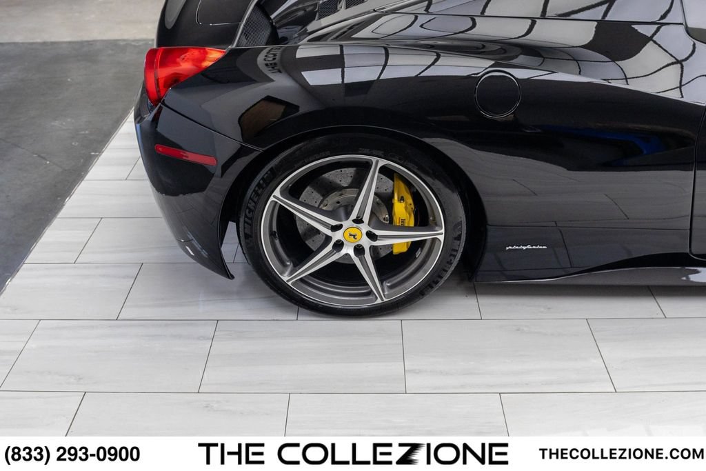 Used 2015 Ferrari 458 Spider RWD image 28