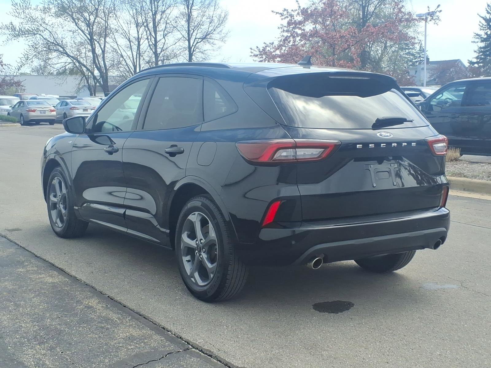 Certified 2023 Ford Escape ST-Line w/ Tech Pack #1 FWD image 4