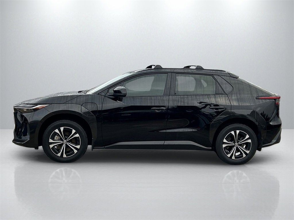 Used 2025 Toyota bZ4X FWD image 8