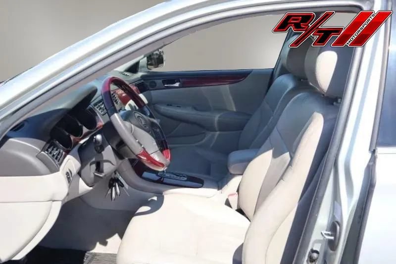 Used 2003 Lexus ES 330 w/ Premium Pkg FWD image 13