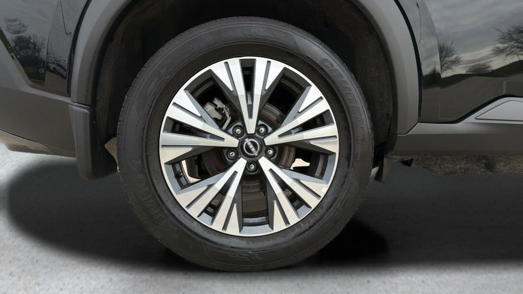Certified 2023 Nissan Rogue SV w/ SV Premium B Package image 13