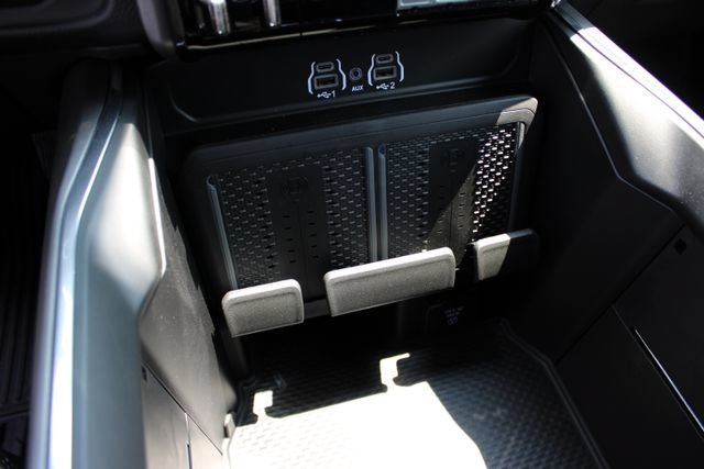 Used 2026 RAM 3500 Laramie AWD/4WD image 30