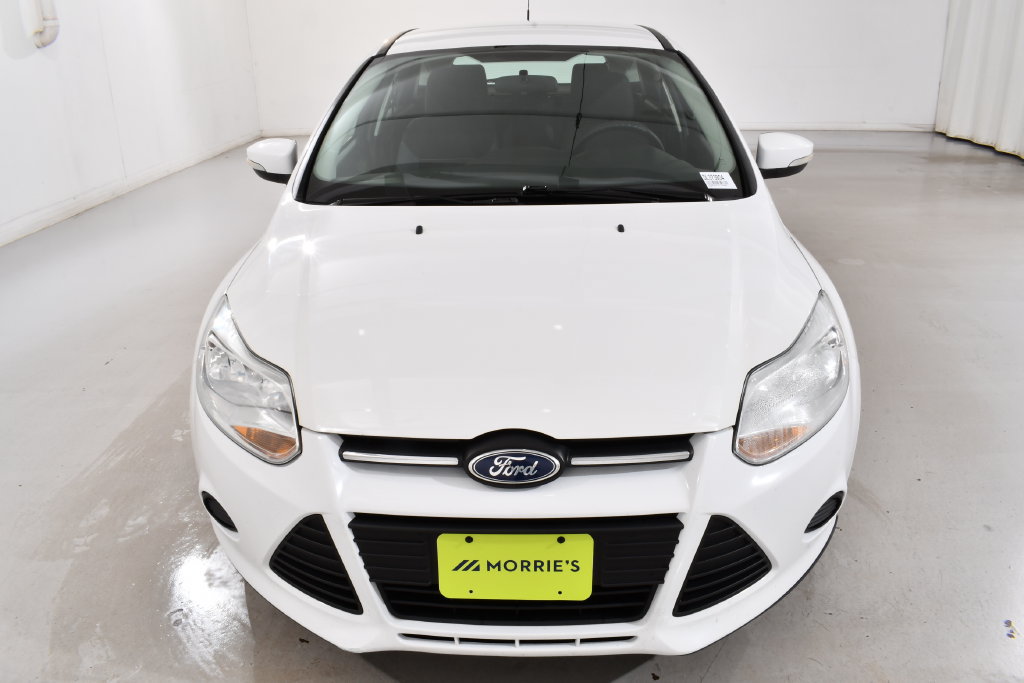 Used 2013 Ford Focus SE w/ SE Winter Pkg FWD image 3
