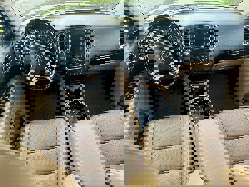 Used 2011 Dodge Durango Citadel w/ Trailer Tow Group IV image 8