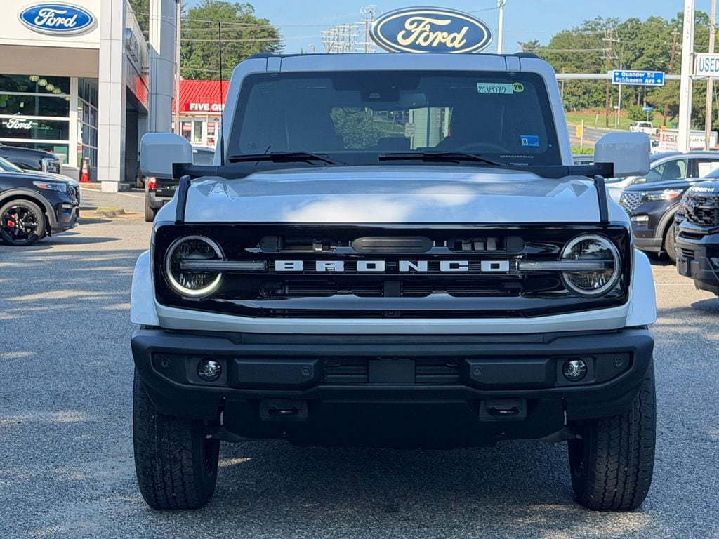 New 2026 Ford Bronco Outer Banks AWD/4WD image 2
