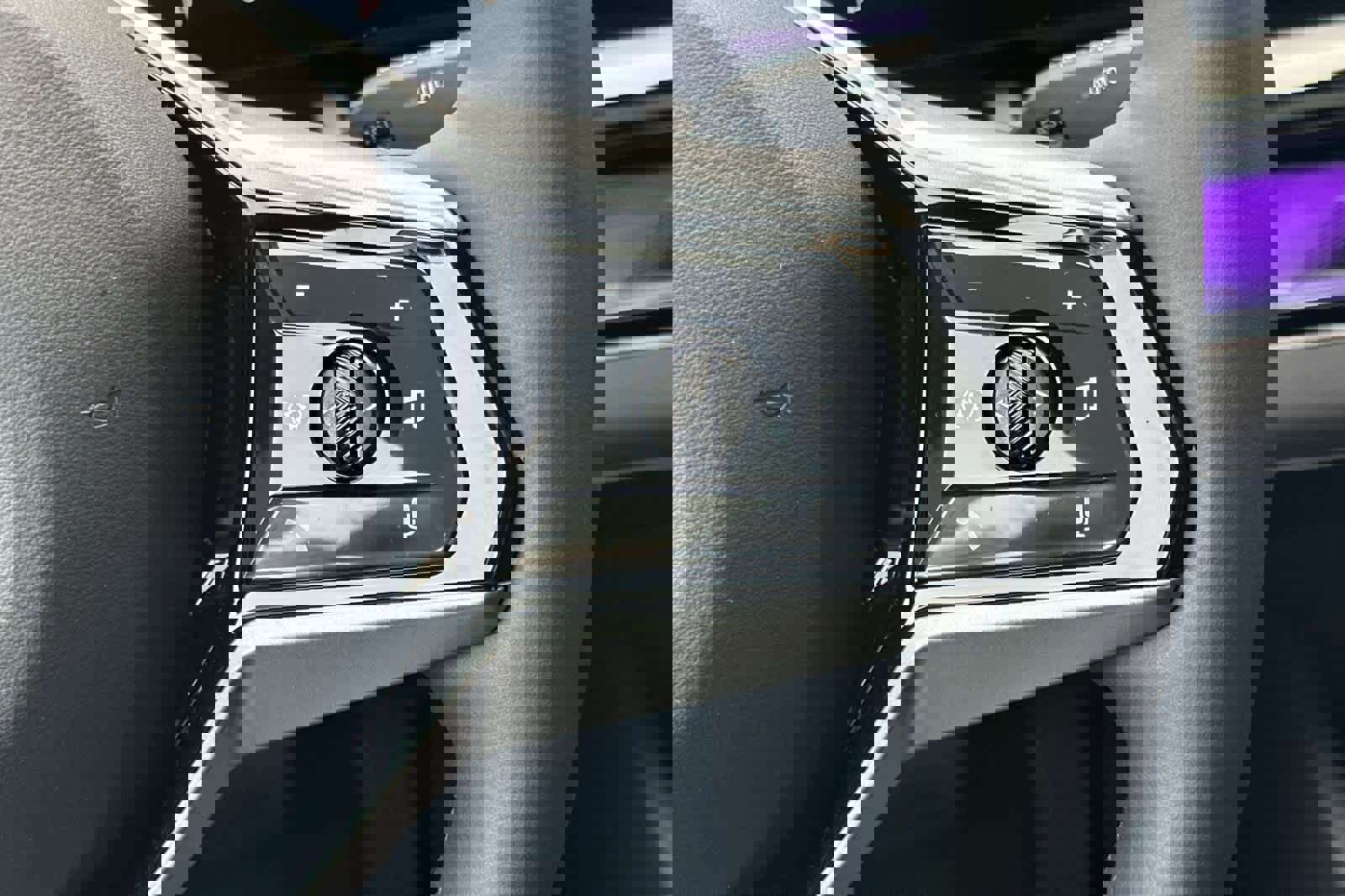 Used 2024 BMW i5 eDrive40i w/ M Sport Package image 27