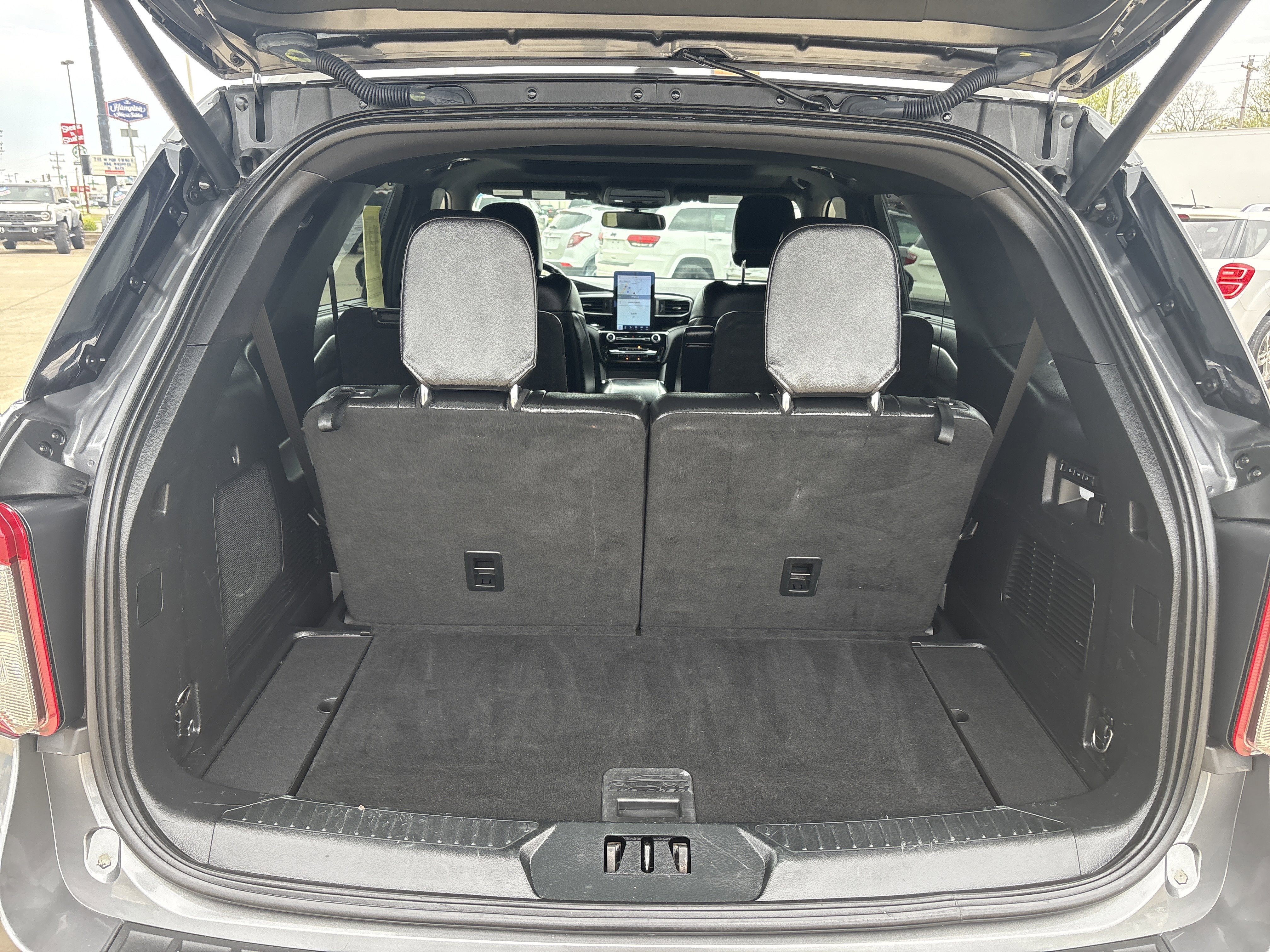 Used 2022 Ford Explorer ST w/ Equipment Group 401A AWD/4WD image 7