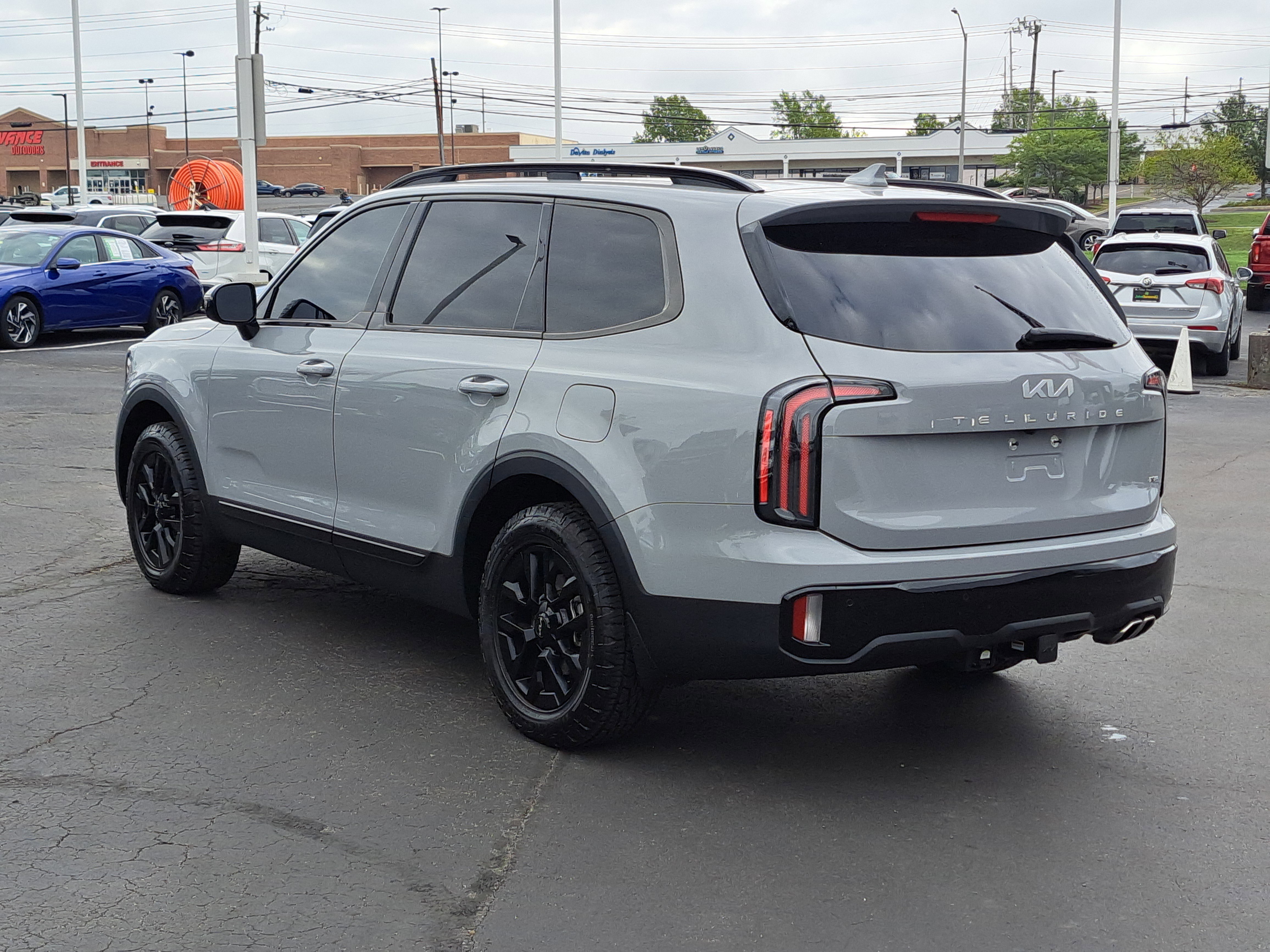 Used 2024 Kia Telluride SX X-Pro image 3