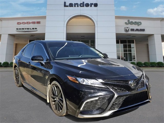 Used 2023 Toyota Camry XSE image 1