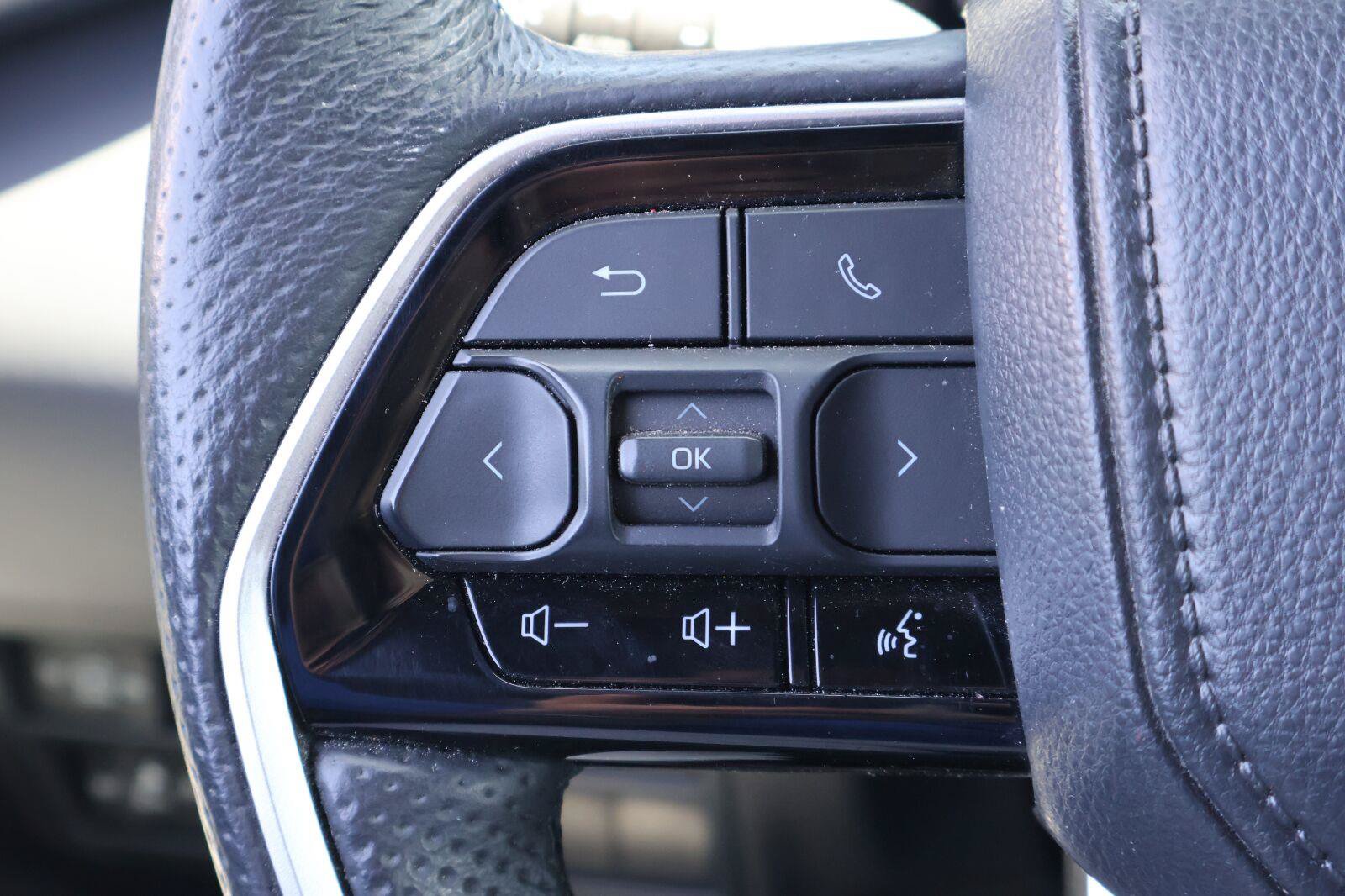 Used 2024 Toyota Tundra Platinum AWD/4WD image 33