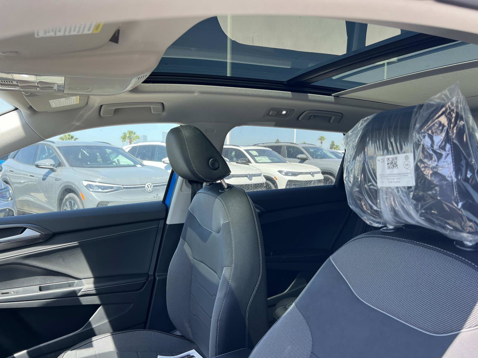 New 2026 Volkswagen Taos SE FWD image 19