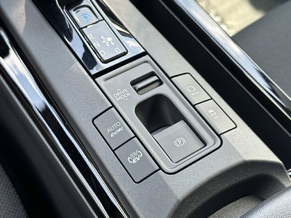 New 2027 Toyota Prius Plug-In Hybrid FWD image 41