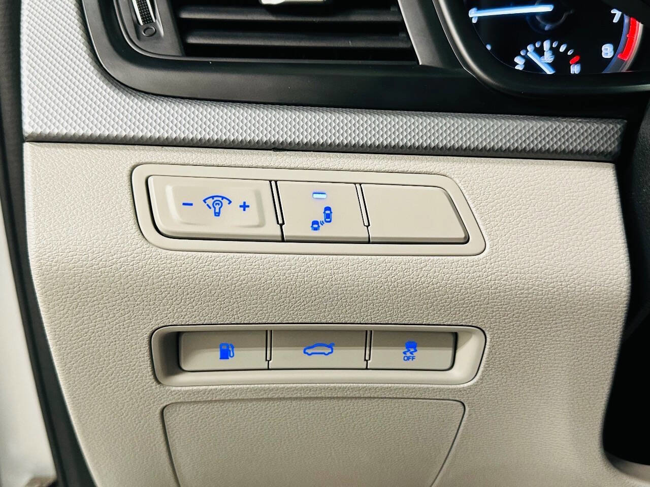 Used 2018 Hyundai Sonata SEL FWD image 15