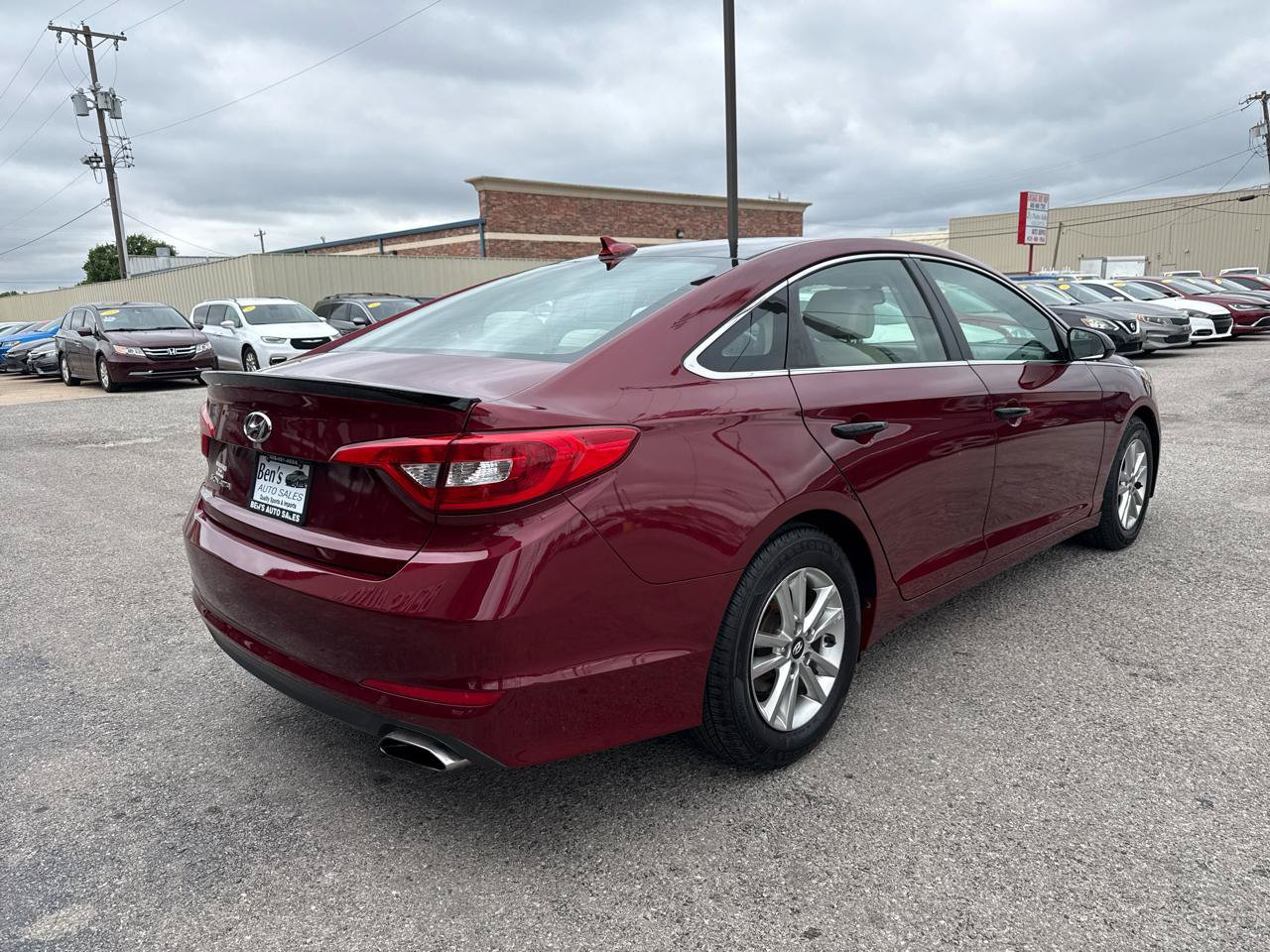 Used 2017 Hyundai Sonata SE FWD image 6