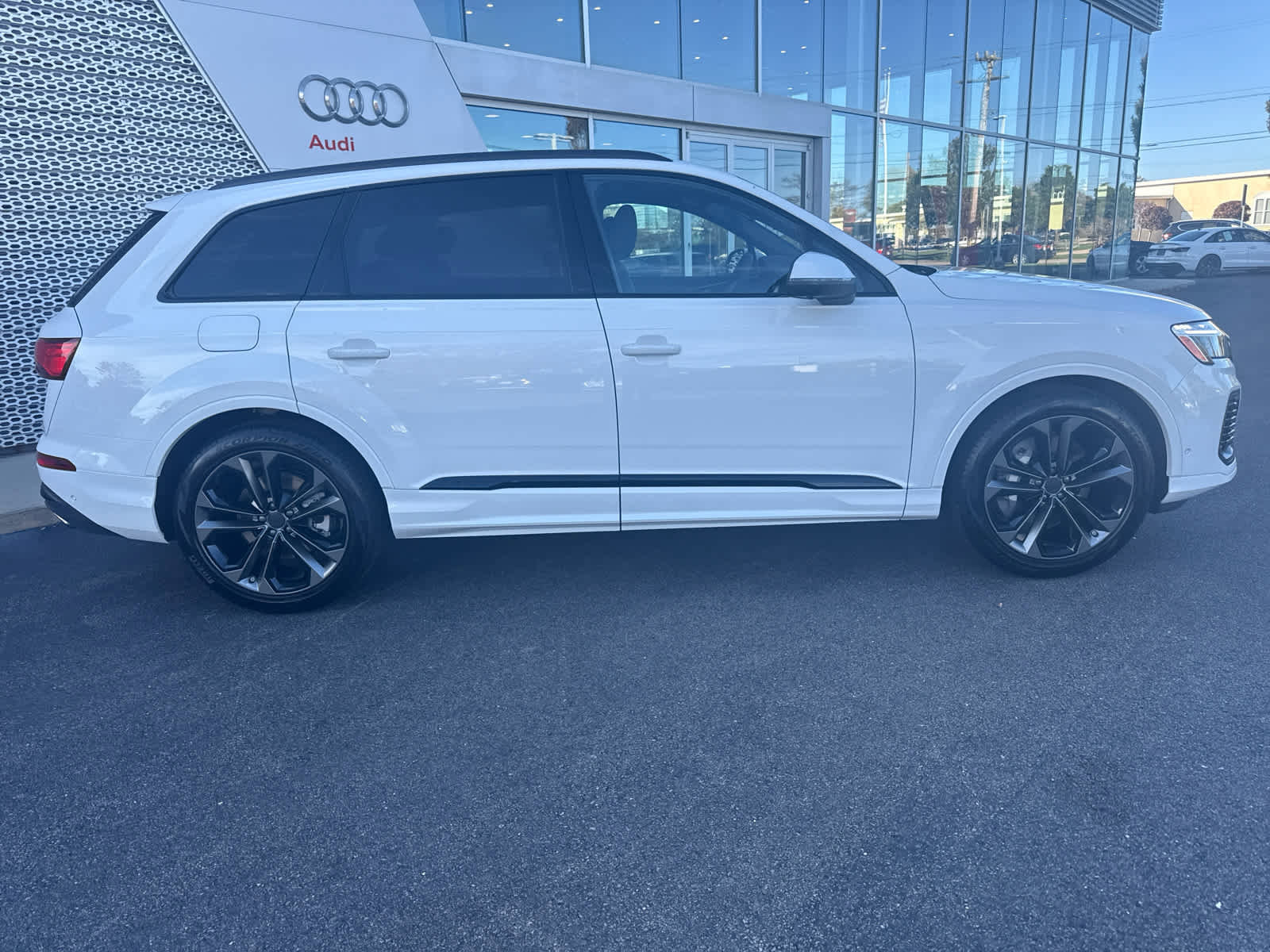 New 2026 Audi Q7 3.0T Premium Plus image 9
