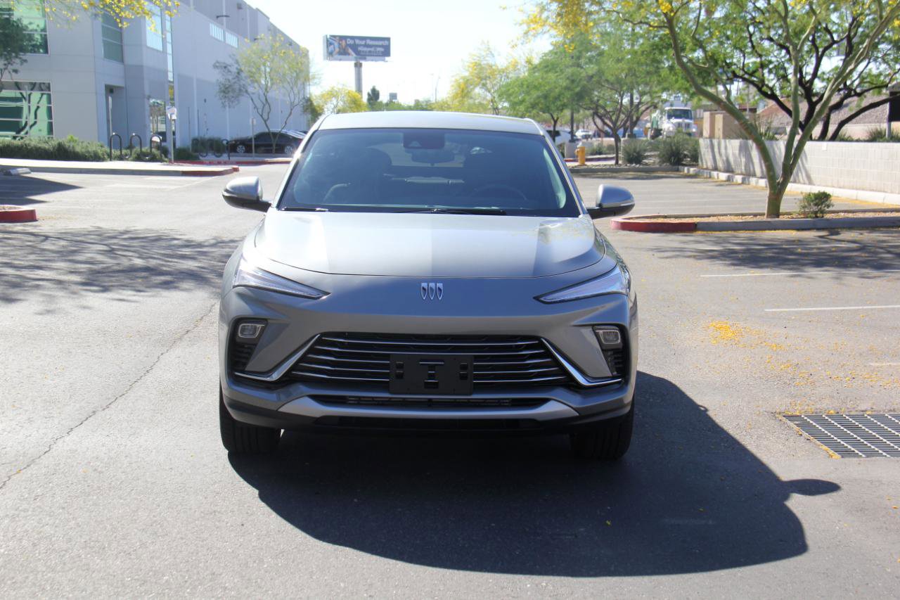 Used 2025 Buick Envista Preferred w/ Convenience I Package image 2